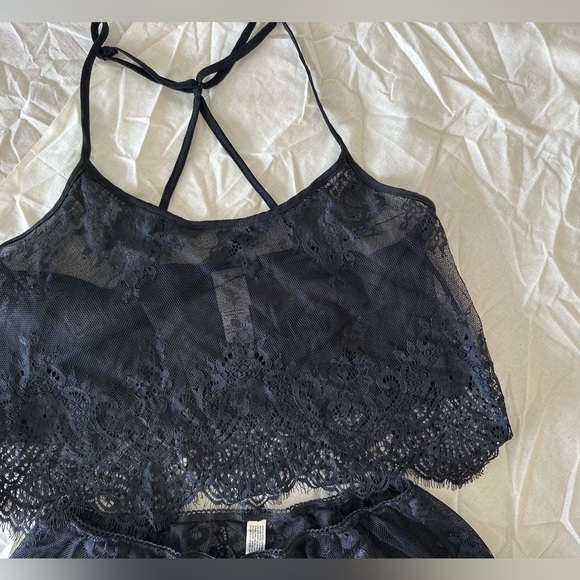 Black Lace Top and Bottom Set - Picture 3 of 4